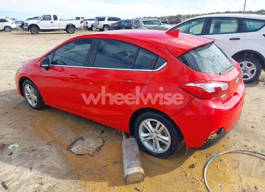 Photo 3 of 2018 Chevrolet Cruze LT AUTO (VIN 3G1BE6SM8JS651909)