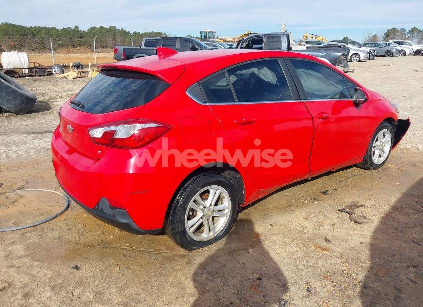 Photo 4 of 2018 Chevrolet Cruze LT AUTO (VIN 3G1BE6SM8JS651909)