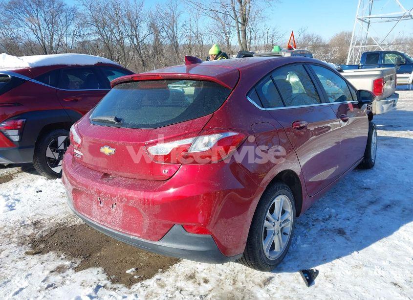 Photo 4 of 2018 Chevrolet Cruze LT AUTO (VIN 3G1BE6SM8JS653921)