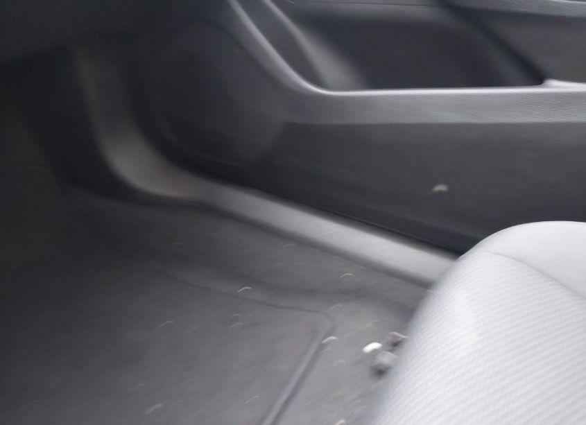 Photo 6 of 2019 Chevrolet Cruze LT (VIN 3G1BE6SM8KS599473)