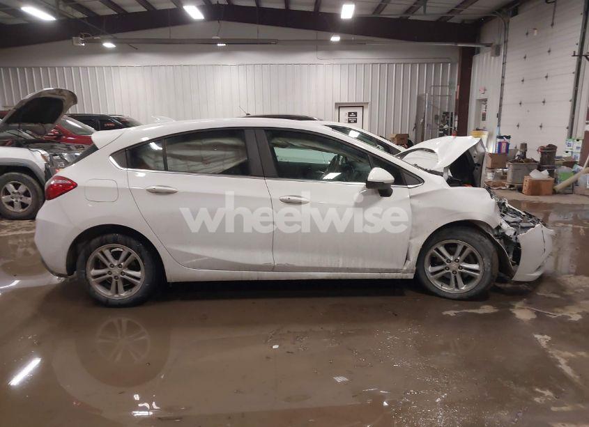 Photo 13 of 2017 Chevrolet Cruze LT AUTO (VIN 3G1BE6SM9HS510518)