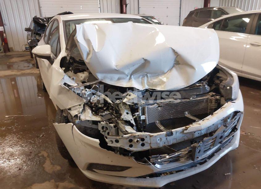 Photo 6 of 2017 Chevrolet Cruze LT AUTO (VIN 3G1BE6SM9HS510518)