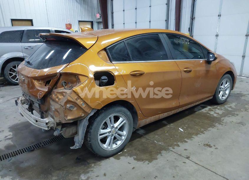 Photo 4 of 2017 Chevrolet Cruze LT AUTO (VIN 3G1BE6SM9HS550839)