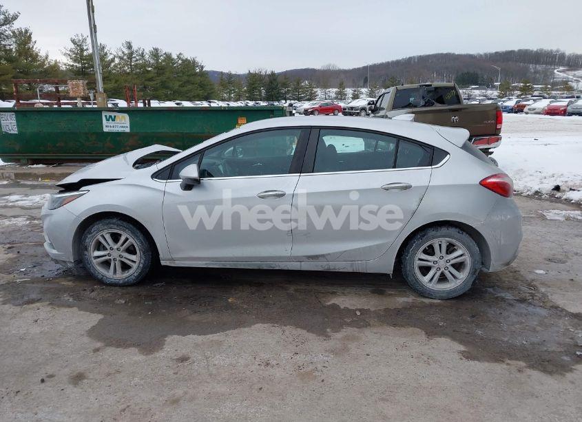 Photo 15 of 2017 Chevrolet Cruze LT (VIN 3G1BE6SM9HS609257)