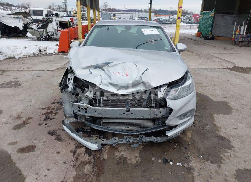 Photo 6 of 2017 Chevrolet Cruze LT (VIN 3G1BE6SM9HS609257)