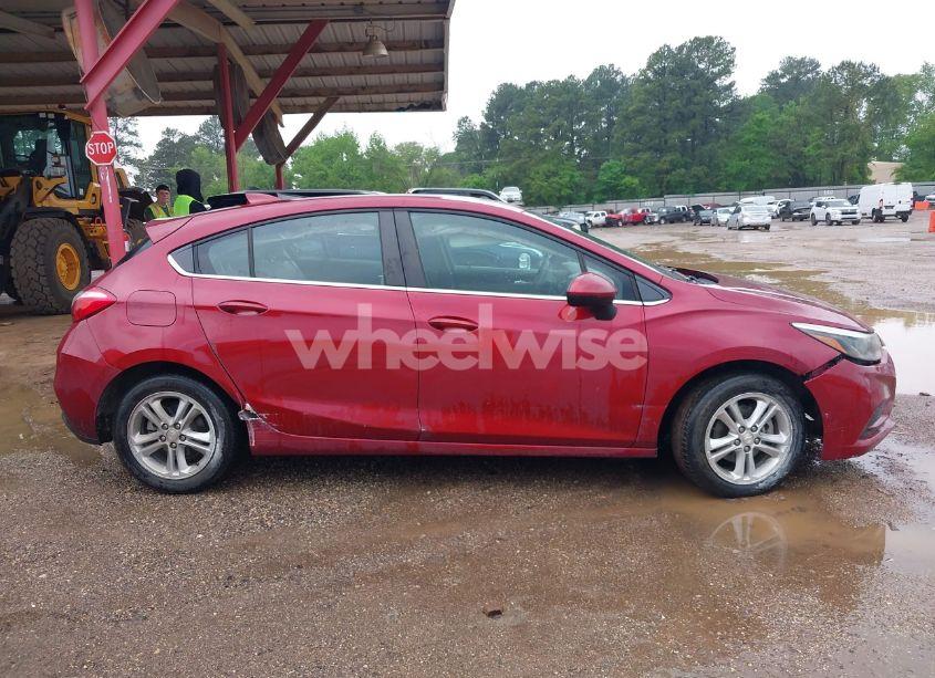 Photo 13 of 2018 Chevrolet Cruze LT AUTO (VIN 3G1BE6SM9JS567033)