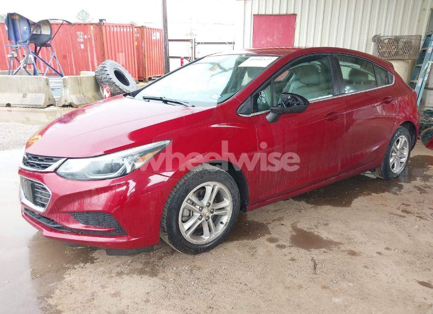Photo 2 of 2018 Chevrolet Cruze LT AUTO (VIN 3G1BE6SM9JS567033)