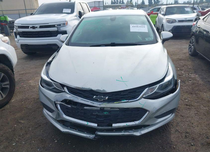 Photo 12 of 2018 Chevrolet Cruze LT AUTO (VIN 3G1BE6SM9JS599755)