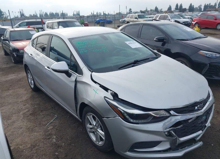 Photo 13 of 2018 Chevrolet Cruze LT AUTO (VIN 3G1BE6SM9JS599755)