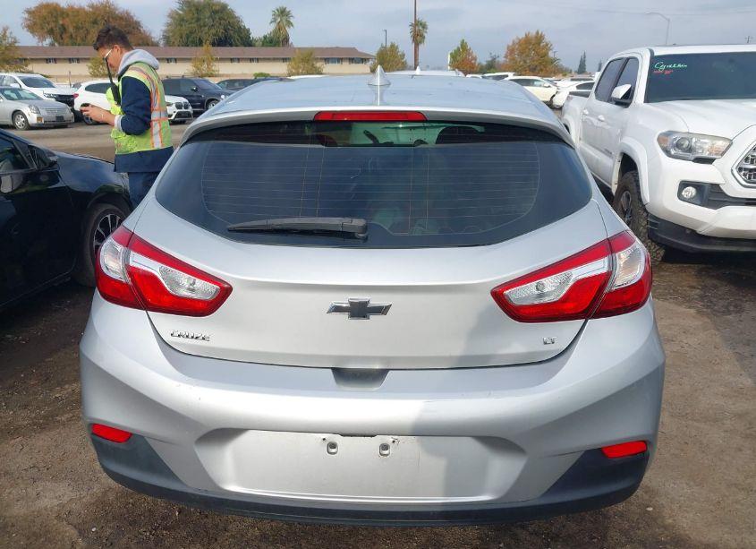 Photo 16 of 2018 Chevrolet Cruze LT AUTO (VIN 3G1BE6SM9JS599755)