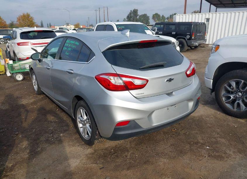 Photo 3 of 2018 Chevrolet Cruze LT AUTO (VIN 3G1BE6SM9JS599755)
