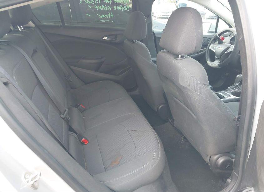 Photo 8 of 2018 Chevrolet Cruze LT AUTO (VIN 3G1BE6SM9JS599755)