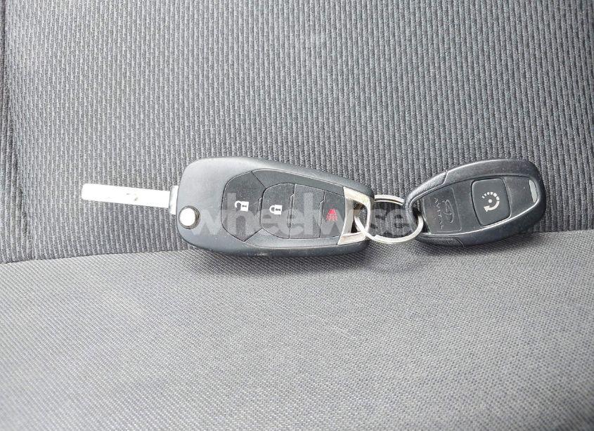 Photo 11 of 2017 Chevrolet Cruze LT AUTO (VIN 3G1BE6SMXHS581730)