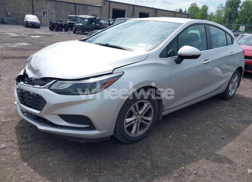 Photo 2 of 2017 Chevrolet Cruze LT AUTO (VIN 3G1BE6SMXHS581730)