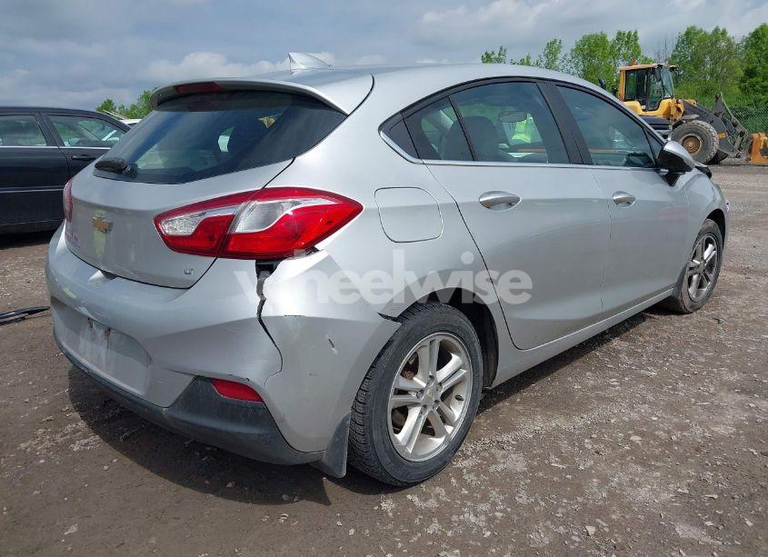 Photo 4 of 2017 Chevrolet Cruze LT AUTO (VIN 3G1BE6SMXHS581730)