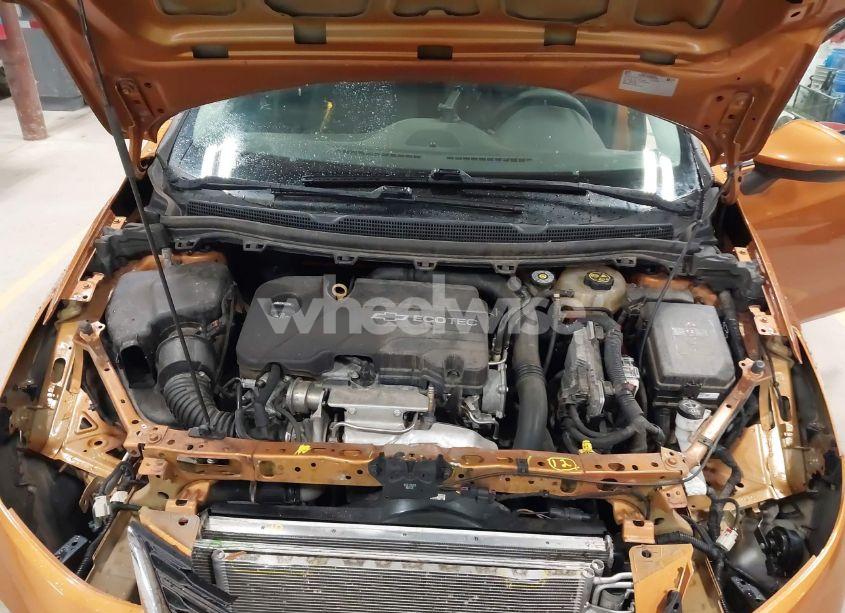 Photo 10 of 2017 Chevrolet Cruze LT AUTO (VIN 3G1BE6SMXHS603306)