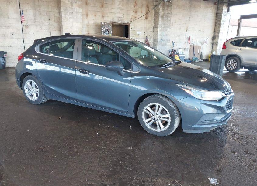 2017 Chevrolet Cruze LT AUTO (VIN 3G1BE6SMXHS604231) main photo