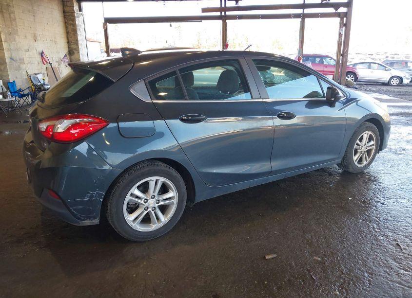 Photo 4 of 2017 Chevrolet Cruze LT AUTO (VIN 3G1BE6SMXHS604231)