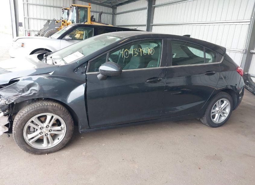 Photo 15 of 2018 Chevrolet Cruze LT AUTO (VIN 3G1BE6SMXJS594449)