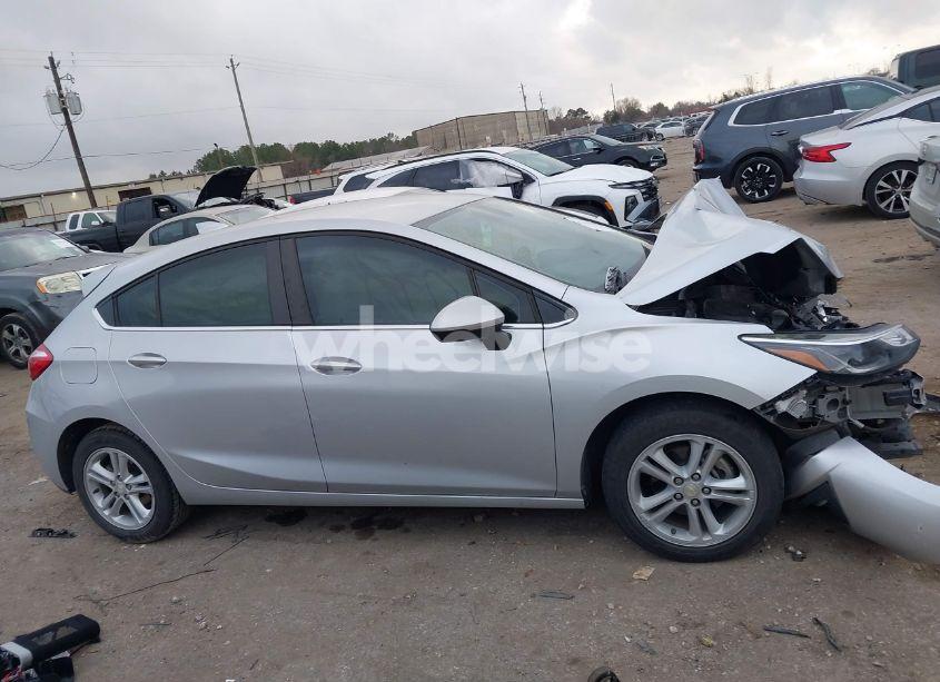 Photo 13 of 2018 Chevrolet Cruze LT AUTO (VIN 3G1BE6SMXJS655329)