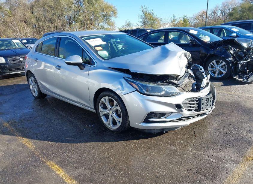 2018 Chevrolet Cruze PREMIER AUTO (VIN 3G1BF6SM0JS531602) main photo