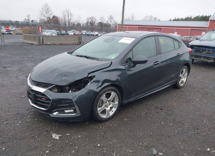 Photo 2 of 2019 Chevrolet Cruze PREMIER (VIN 3G1BF6SM1KS589476)