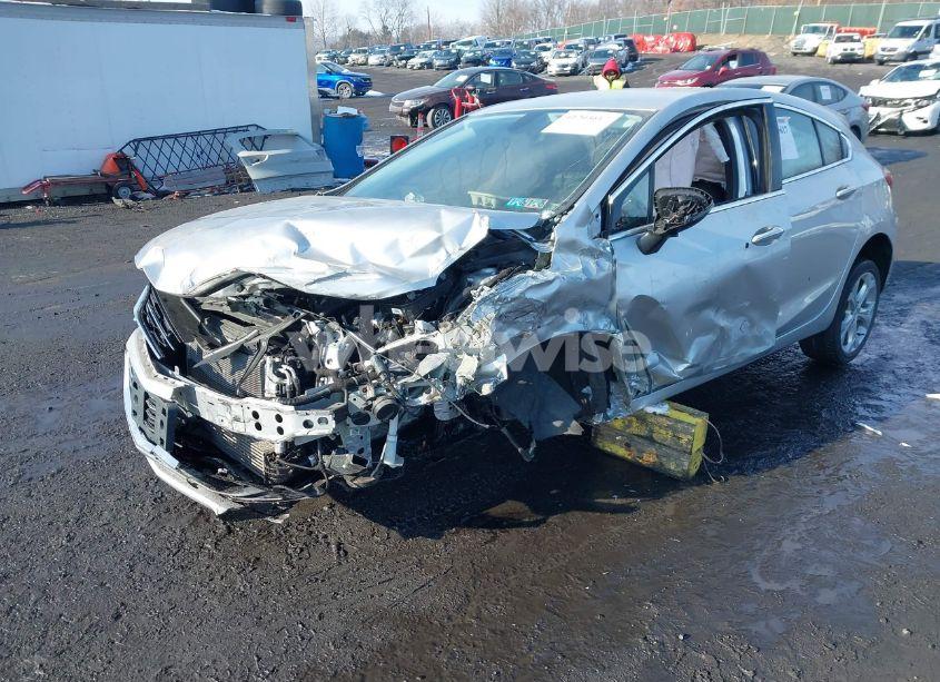 Photo 2 of 2018 Chevrolet Cruze PREMIER AUTO (VIN 3G1BF6SM4JS620363)