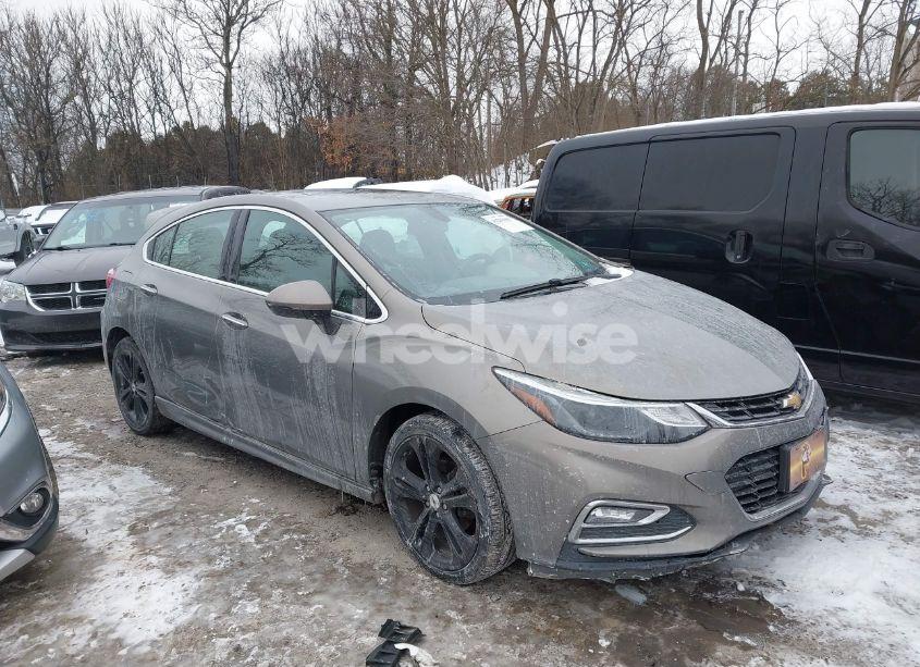 2018 Chevrolet Cruze PREMIER AUTO (VIN 3G1BF6SM5JS653243) main photo