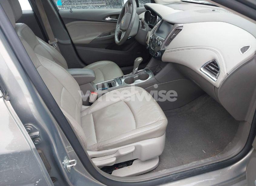 Photo 5 of 2018 Chevrolet Cruze PREMIER AUTO (VIN 3G1BF6SM5JS653243)