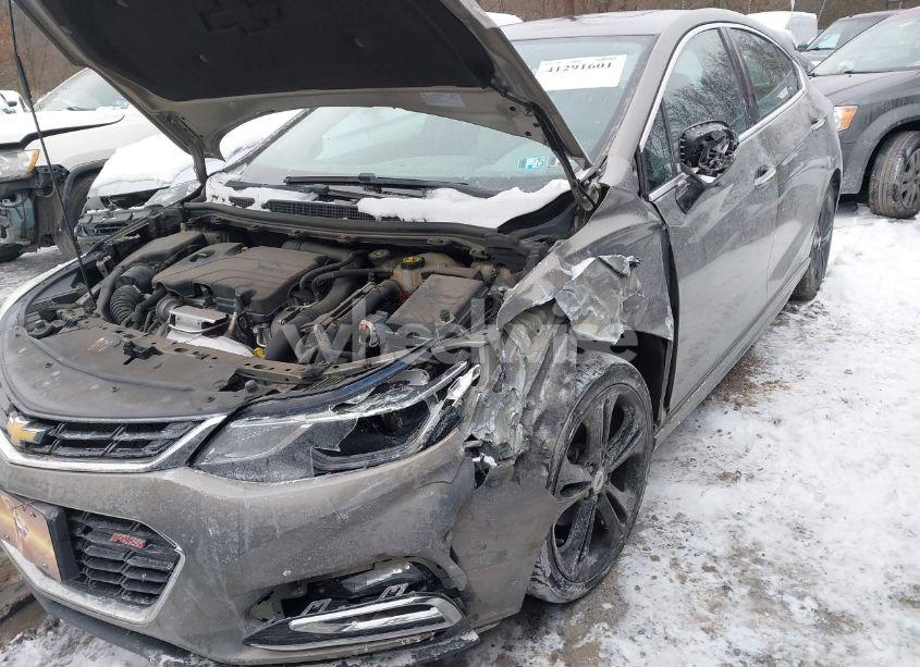 Photo 6 of 2018 Chevrolet Cruze PREMIER AUTO (VIN 3G1BF6SM5JS653243)