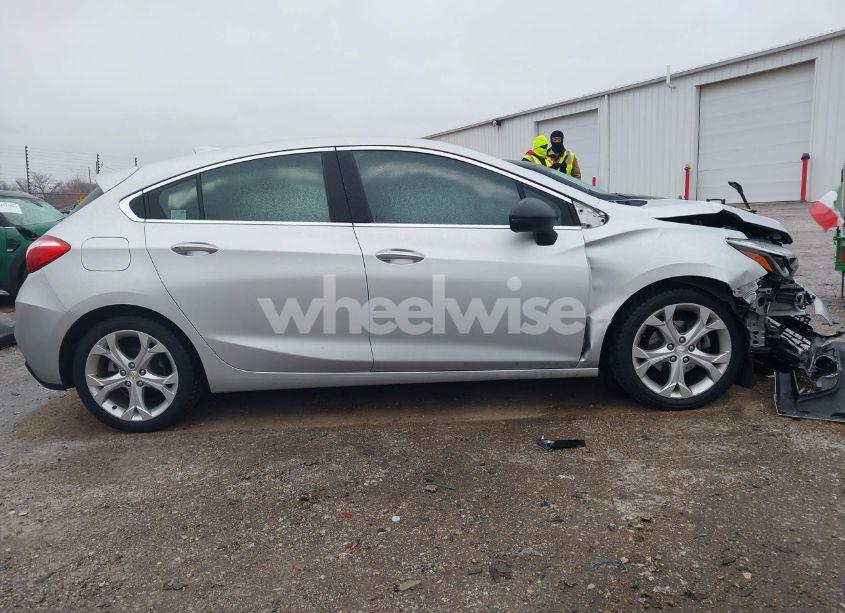 Photo 13 of 2017 Chevrolet Cruze PREMIER AUTO (VIN 3G1BF6SM7HS589202)