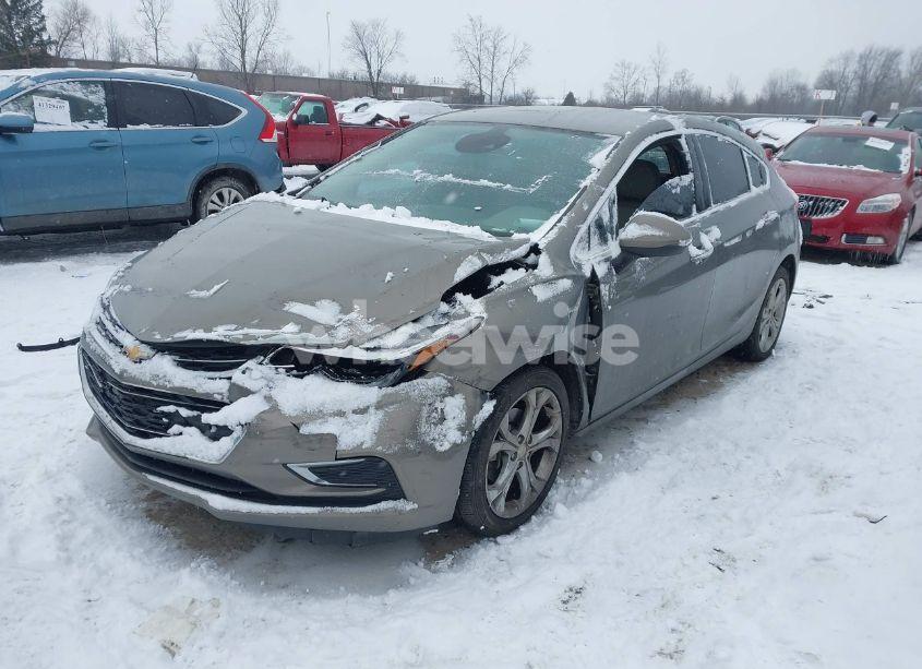 Photo 2 of 2018 Chevrolet Cruze PREMIER AUTO (VIN 3G1BF6SM7JS650957)