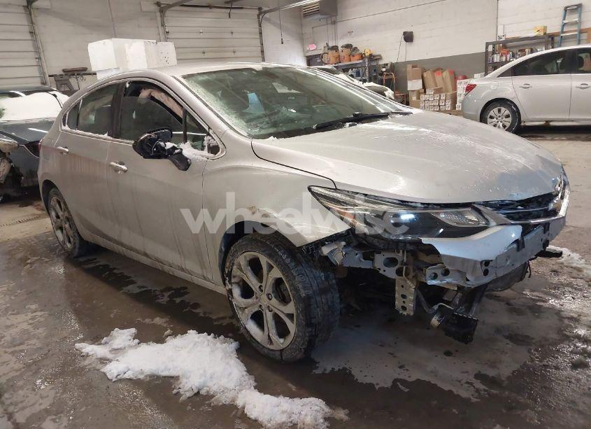 2018 Chevrolet Cruze PREMIER AUTO (VIN 3G1BF6SM9JS618379) main photo
