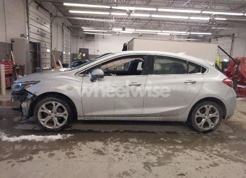 Photo 15 of 2018 Chevrolet Cruze PREMIER AUTO (VIN 3G1BF6SM9JS618379)
