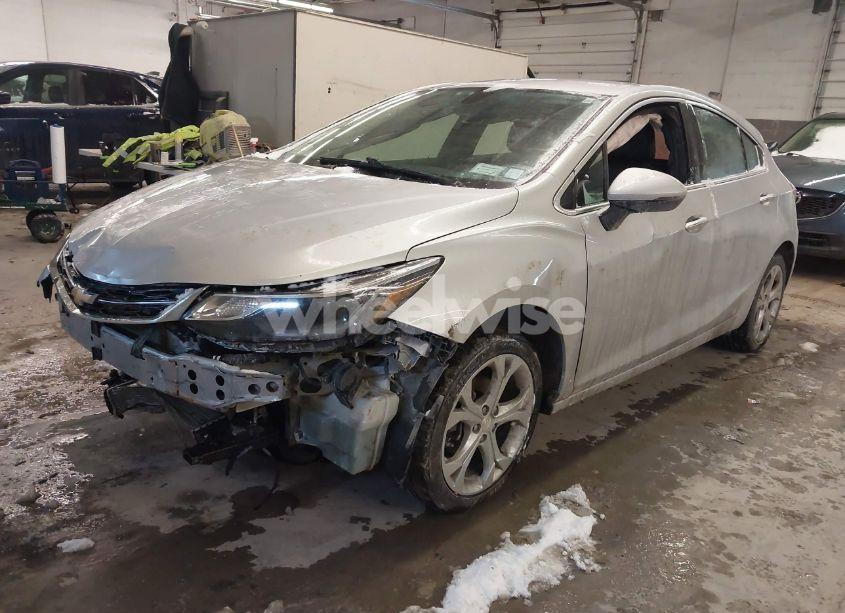 Photo 2 of 2018 Chevrolet Cruze PREMIER AUTO (VIN 3G1BF6SM9JS618379)