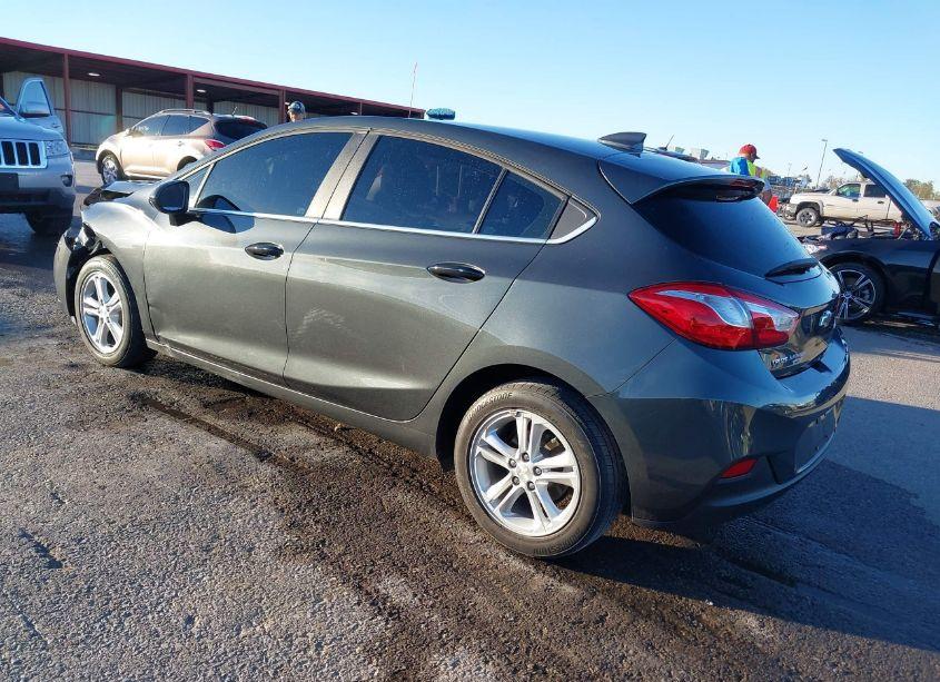 Photo 3 of 2018 Chevrolet Cruze LT AUTO (VIN 3G1BH6SE8JS650646)