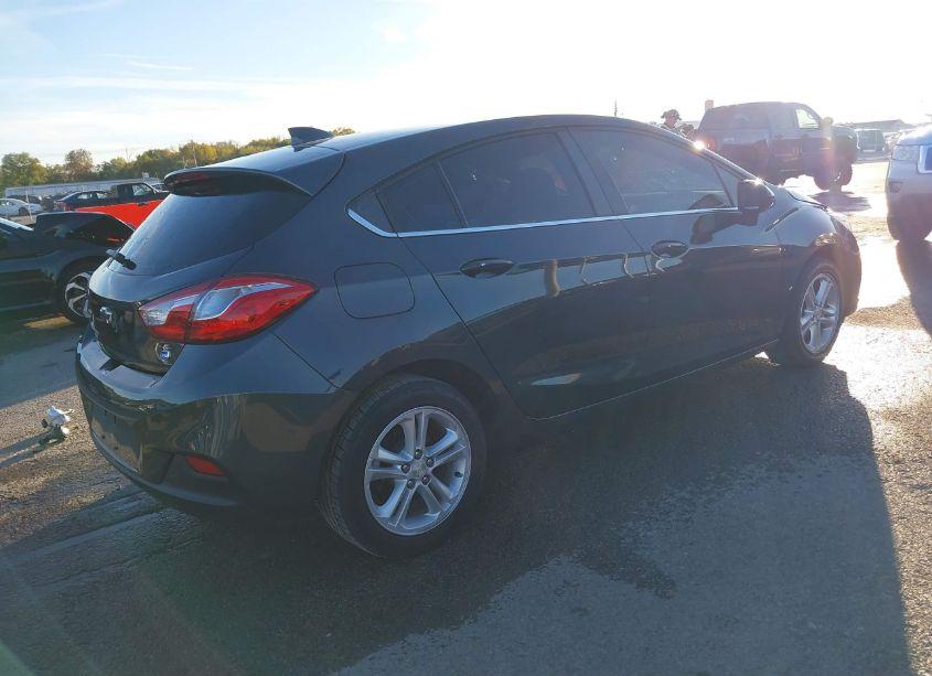 Photo 4 of 2018 Chevrolet Cruze LT AUTO (VIN 3G1BH6SE8JS650646)
