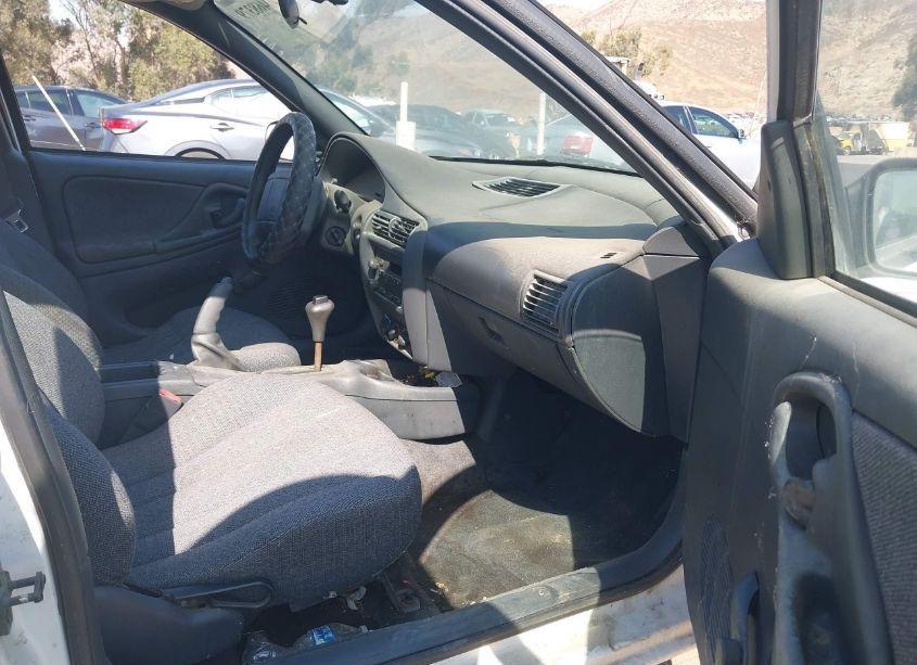 Photo 5 of 2001 Chevrolet Cavalier (VIN 3G1JC524X1S195522)