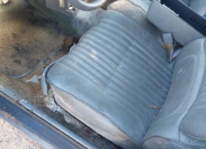 Photo 12 of 1992 Buick Century LIMITED (VIN 3G4AL54N6NS601875)