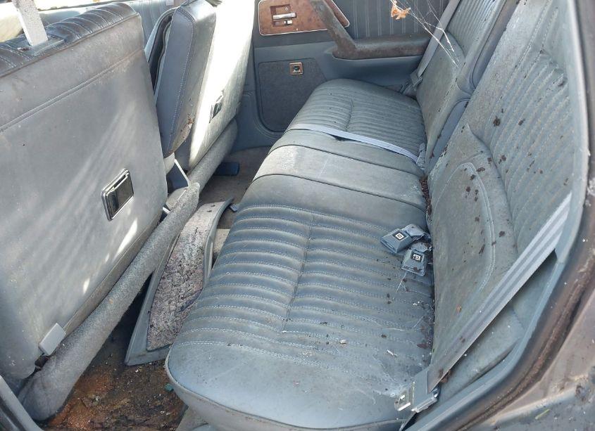 Photo 8 of 1992 Buick Century LIMITED (VIN 3G4AL54N6NS601875)