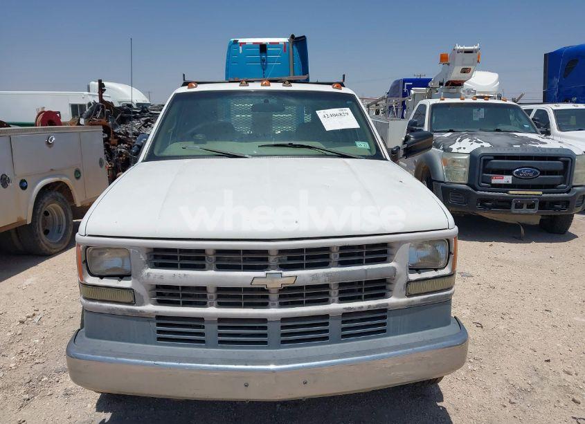 Photo 11 of 2001 Chevrolet C3500 HD CHASSIS (VIN 3GBKC34G91M109813)