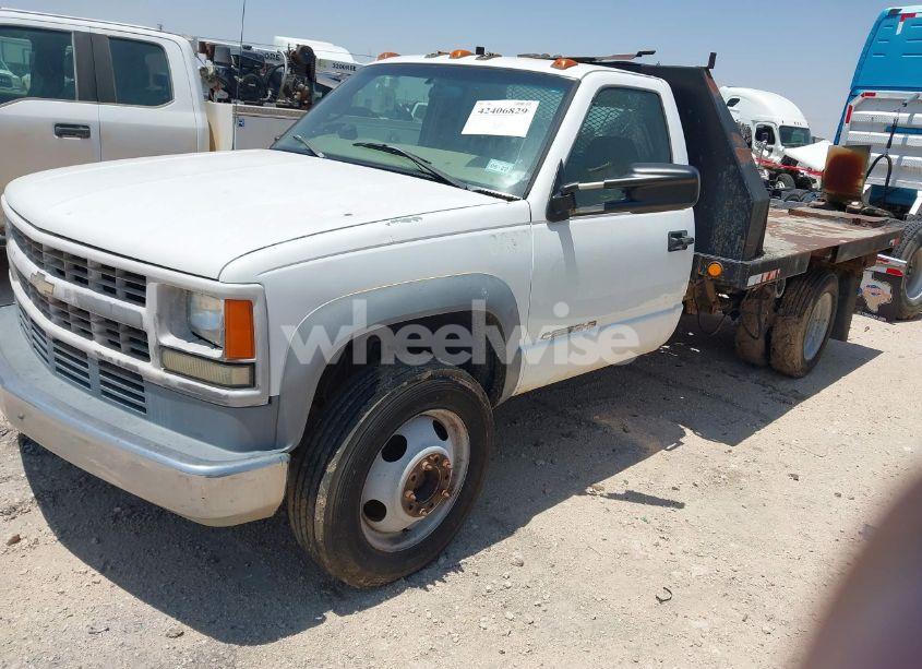 Photo 2 of 2001 Chevrolet C3500 HD CHASSIS (VIN 3GBKC34G91M109813)