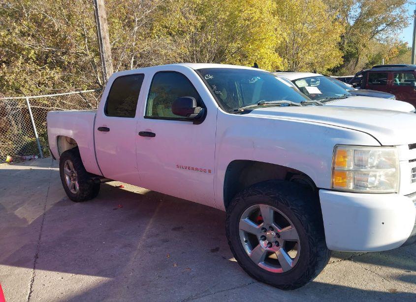 Photo 13 of 2007 Chevrolet Silverado 1500 LT1 (VIN 3GCEC13047G529794)