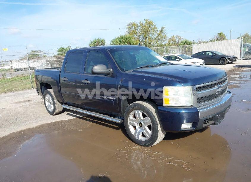 2008 Chevrolet Silverado 1500 LT1 (VIN 3GCEC13048G242263) main photo