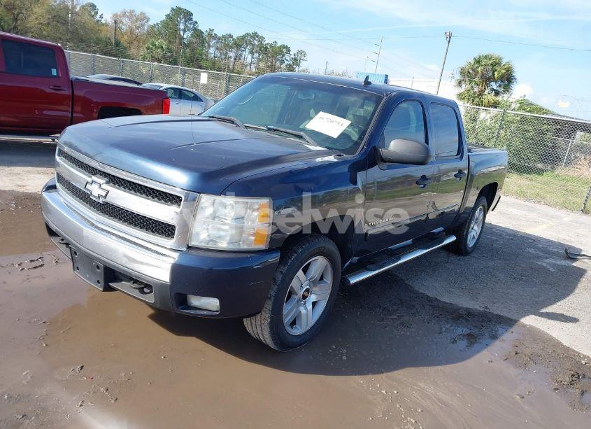 Photo 2 of 2008 Chevrolet Silverado 1500 LT1 (VIN 3GCEC13048G242263)