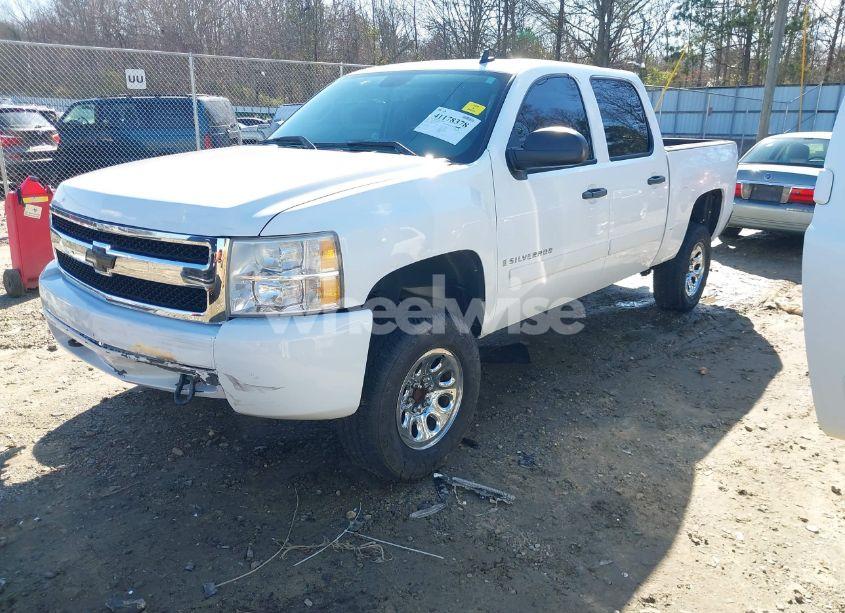 Photo 2 of 2008 Chevrolet Silverado 1500 LS (VIN 3GCEC13C28G214844)