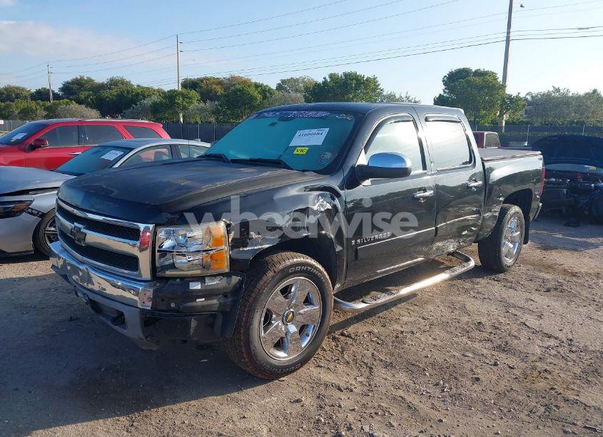 Photo 2 of 2008 Chevrolet Silverado 1500 LT1 (VIN 3GCEC13C38G228977)
