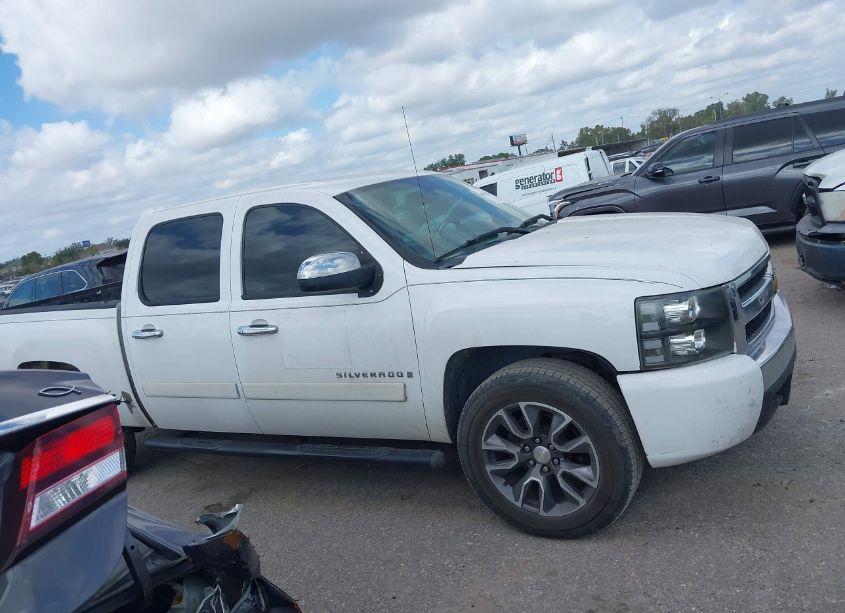 Photo 13 of 2007 Chevrolet Silverado 1500 LT1 (VIN 3GCEC13C77G523269)
