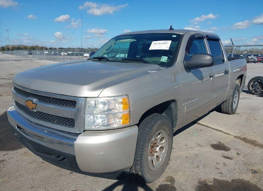 Photo 2 of 2009 Chevrolet Silverado 1500 LS (VIN 3GCEC13CX9G199267)