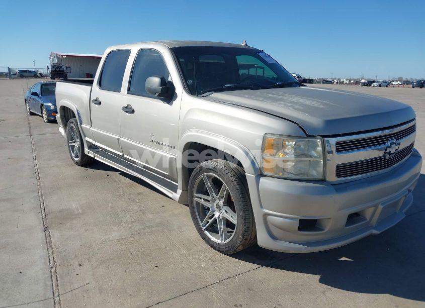 2008 Chevrolet Silverado 1500 LT1 (VIN 3GCEC13J08G266441) main photo